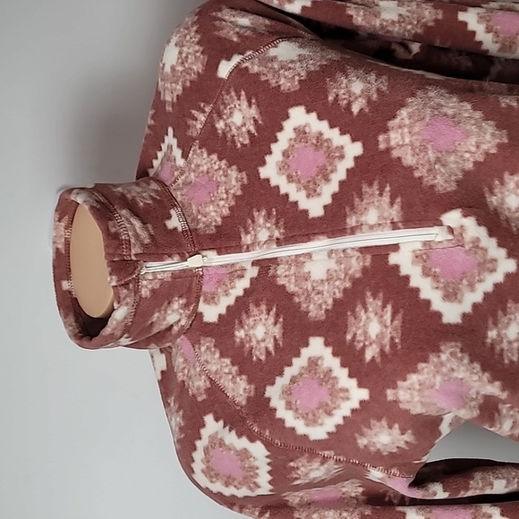 Eddie Bauer Fleece - Pullover - Quest clay color, light pink, and white - Picture 6 of 16